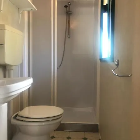 Toskana, Viareggio,chalet 27 Mit Klimaanlage Und Wlan シャレー